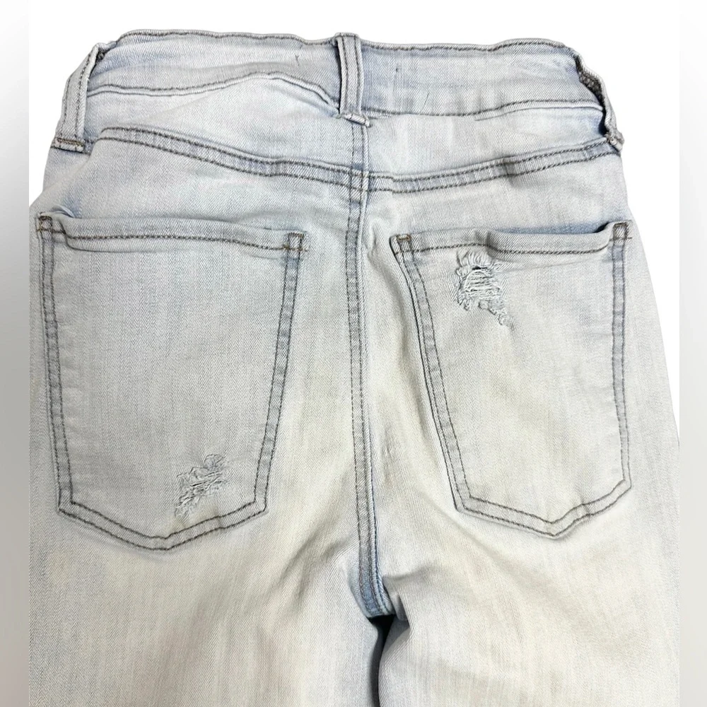 So ultimate curvy high rise jegging size 0. Light wash distressed jeans - Picture 4 of 7